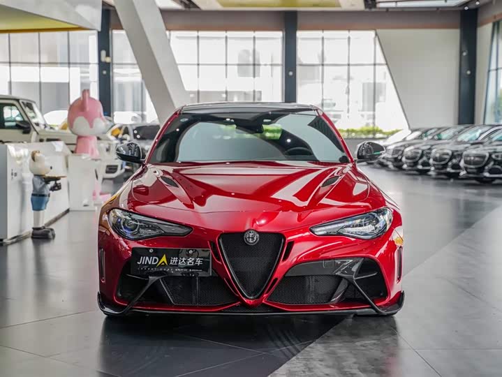 Alfa Romeo Giulia, 2022 — фото 6 из 9