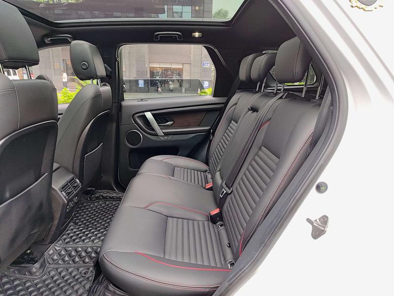 Land Rover Discovery Sport Hybrid, 2022 — фото 8 из 10