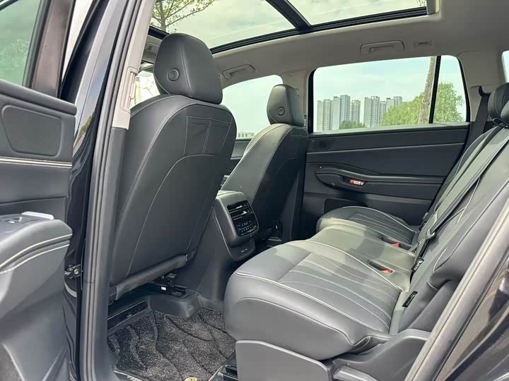 Volkswagen Teramont Pro, 2025 — фото 5 из 9