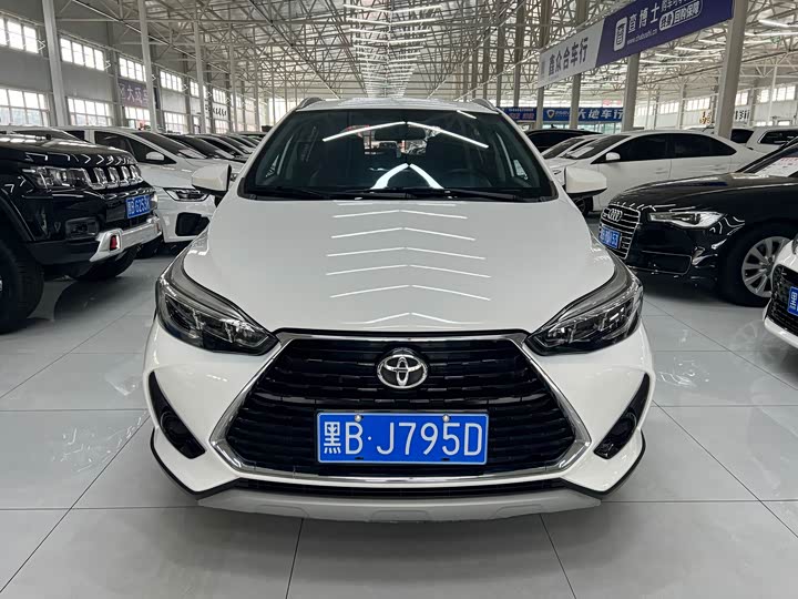 Toyota Yaris L Hatchback, 2022 — фото 2 из 9
