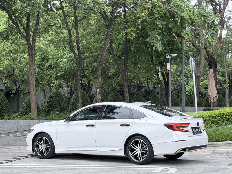 Honda Accord, 2022 — фото 4 из 11
