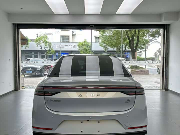GAC Aion S Plus, 2022 — фото 8 из 9