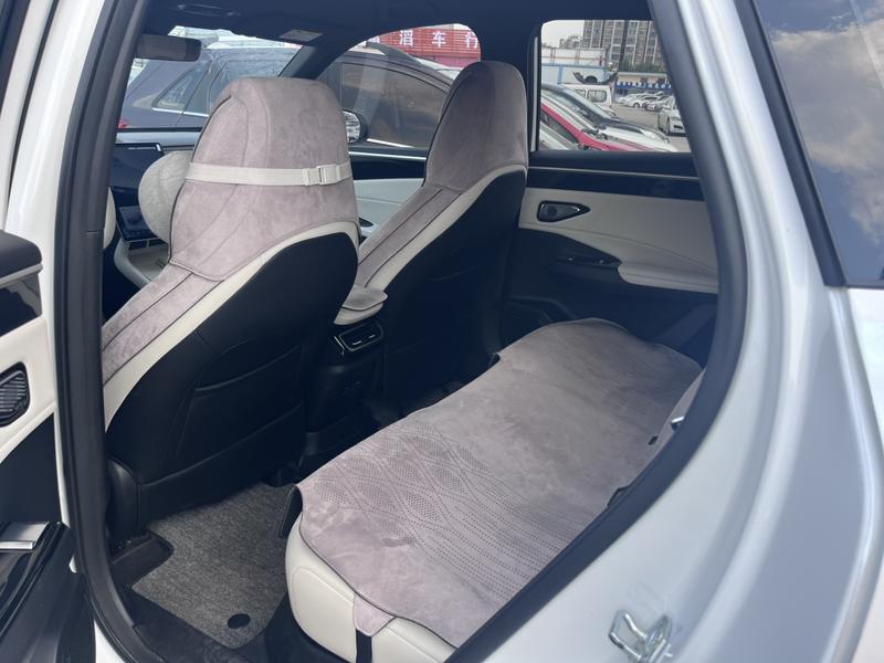Geely Galaxy L7, 2023 — фото 8 из 9