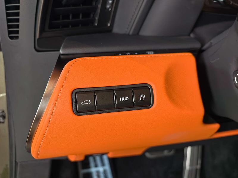 Lexus LC, 2022 — фото 11 из 12