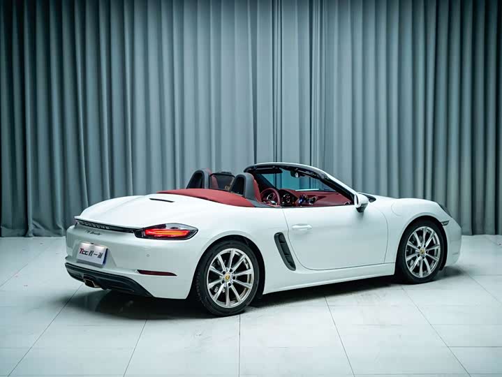Porsche 718, 2022 — фото 6 из 9