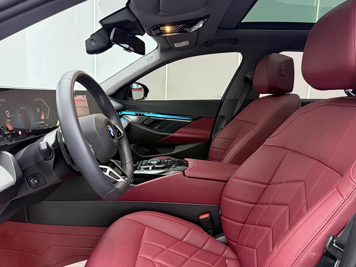 BMW 5 Series, 2025 — фото 4 из 9