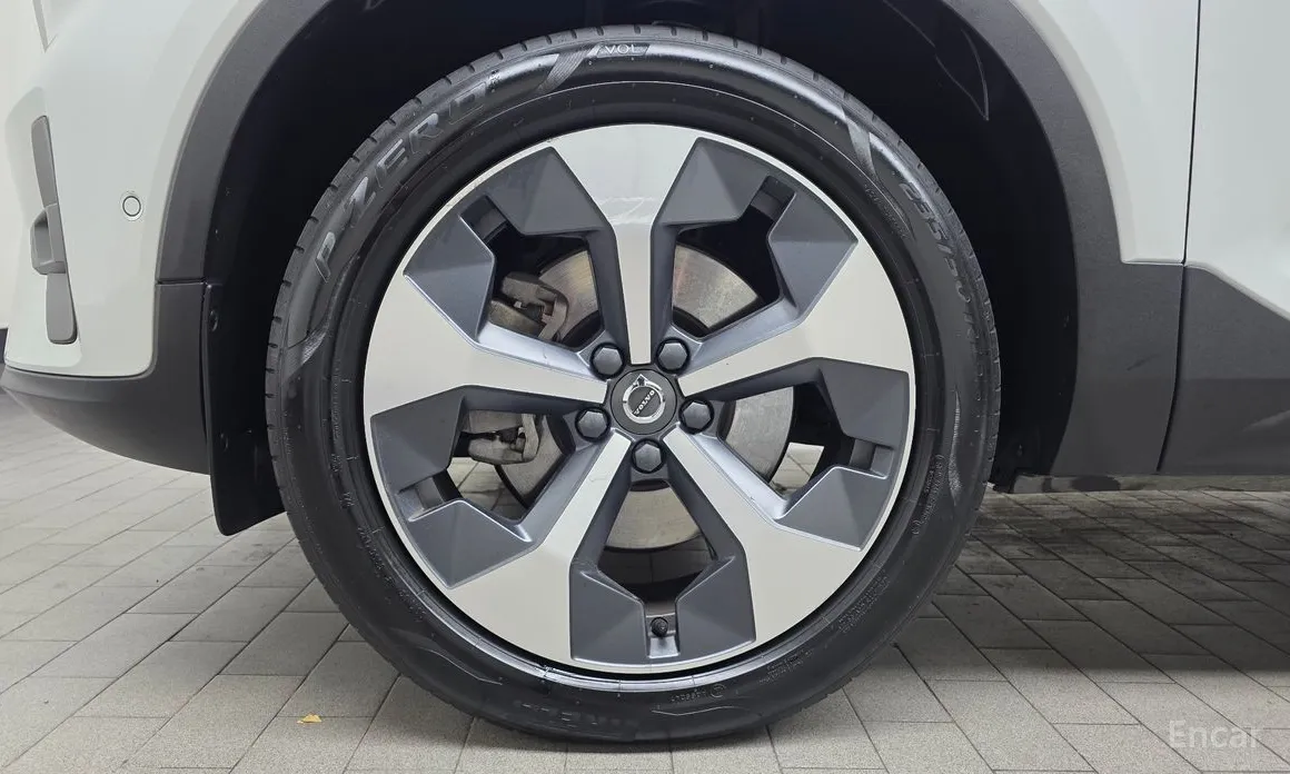 Volvo XC40, 2022 — фото 5 из 12