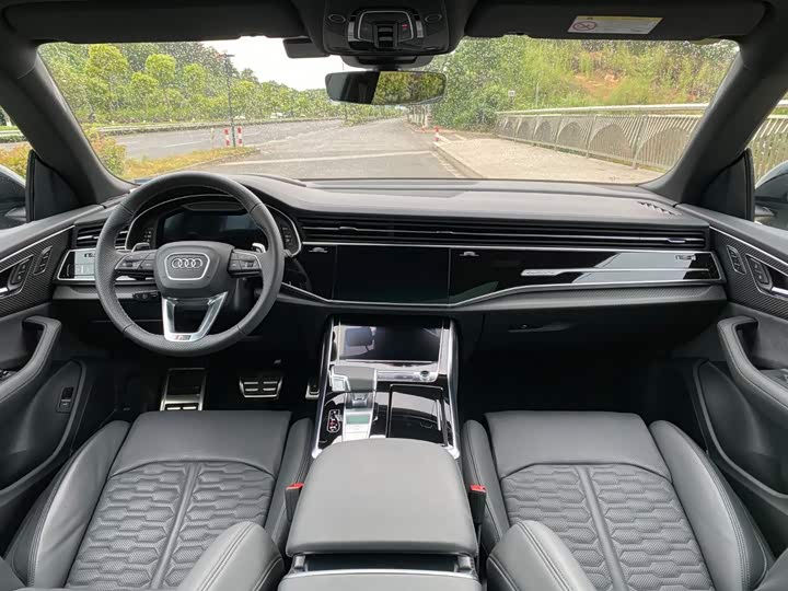 Audi RS Q8, 2025 — фото 6 из 9
