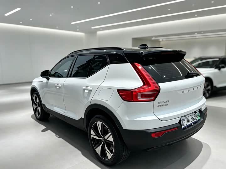 Volvo XC40 EV, 2021 — фото 9 из 9