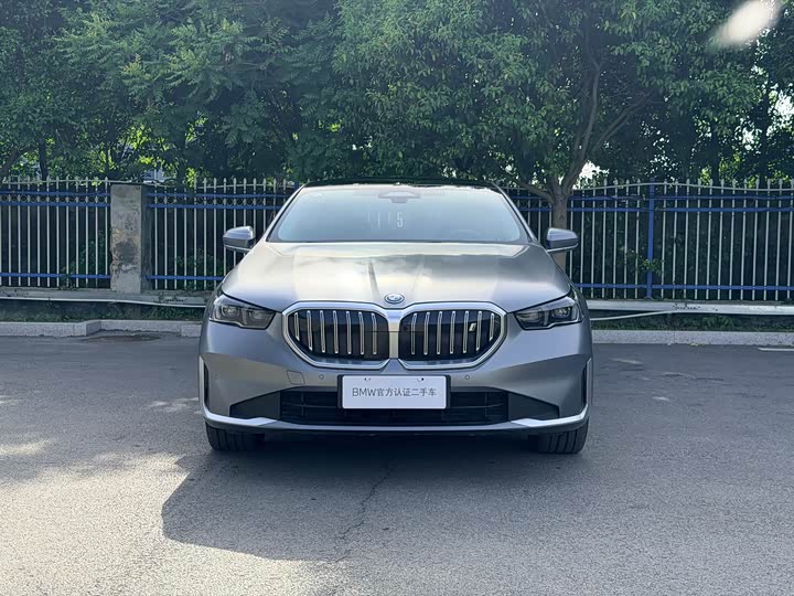 BMW i5, 2025 — фото 2 из 7