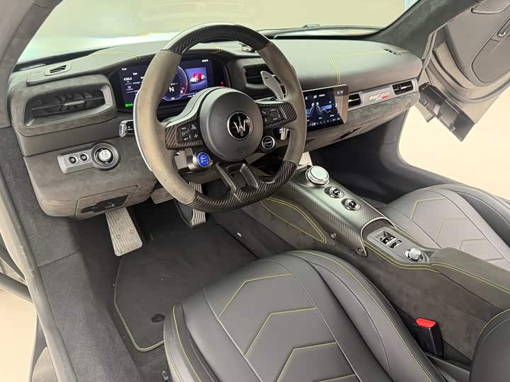 Maserati MC20, 2023 — фото 4 из 9