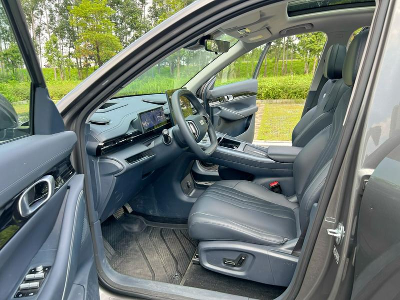 Geely Galaxy E5, 2025 — фото 11 из 12