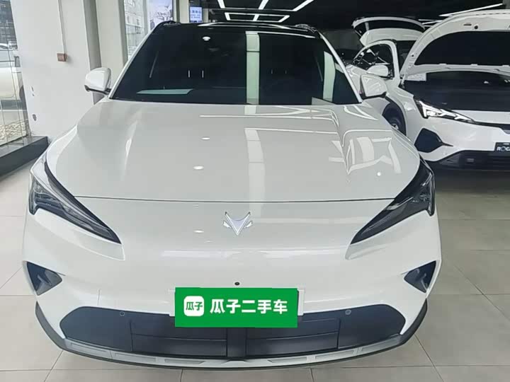 BAIC Arcfox Alpha T5, 2025 — фото 3 из 9
