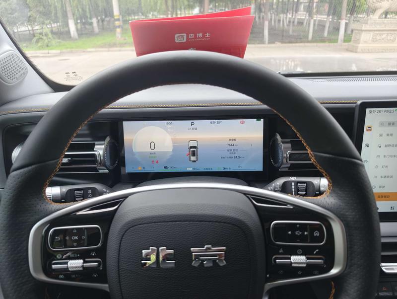 BAIC Beijing BJ40 Hybrid, 2025 — фото 11 из 12