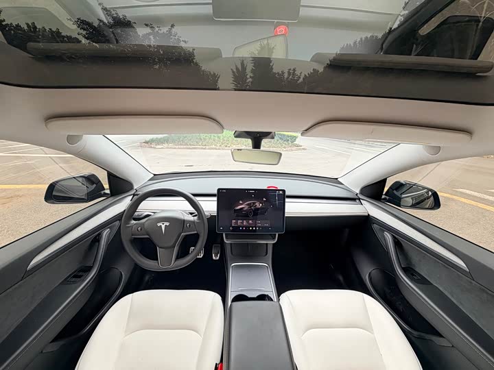Tesla Model Y, 2023 — фото 6 из 9