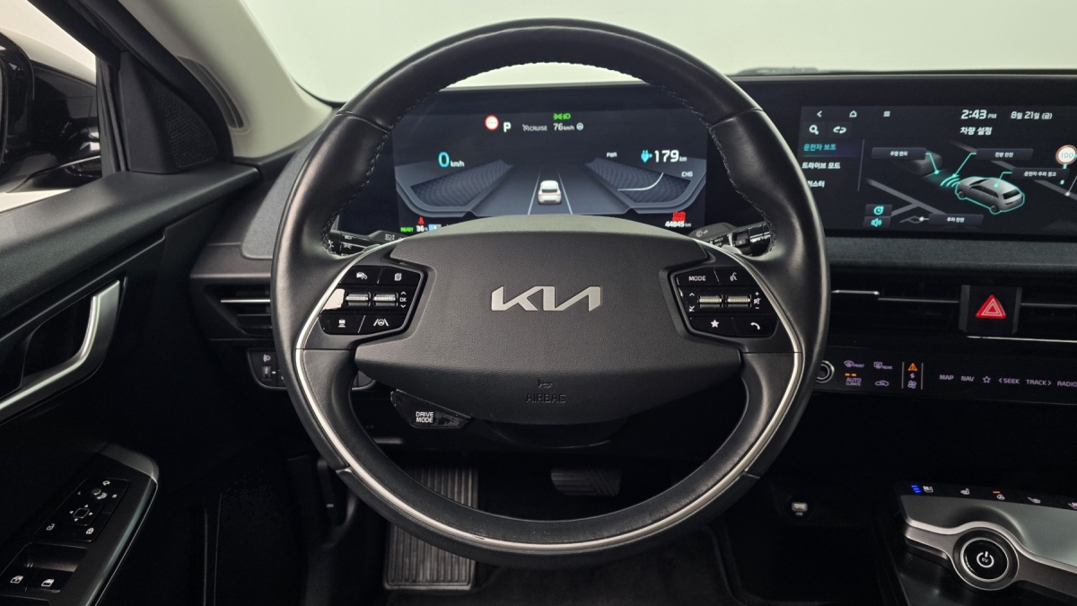 Kia EV6, 2022 — фото 12 из 12