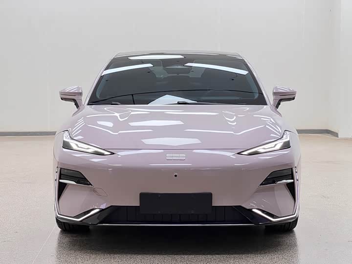 Geely Galaxy E8, 2025 — фото 2 из 9