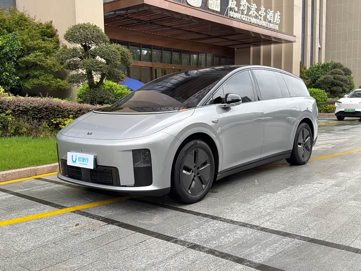 LiXiang i8, 2025 — купить в Туле под ключ