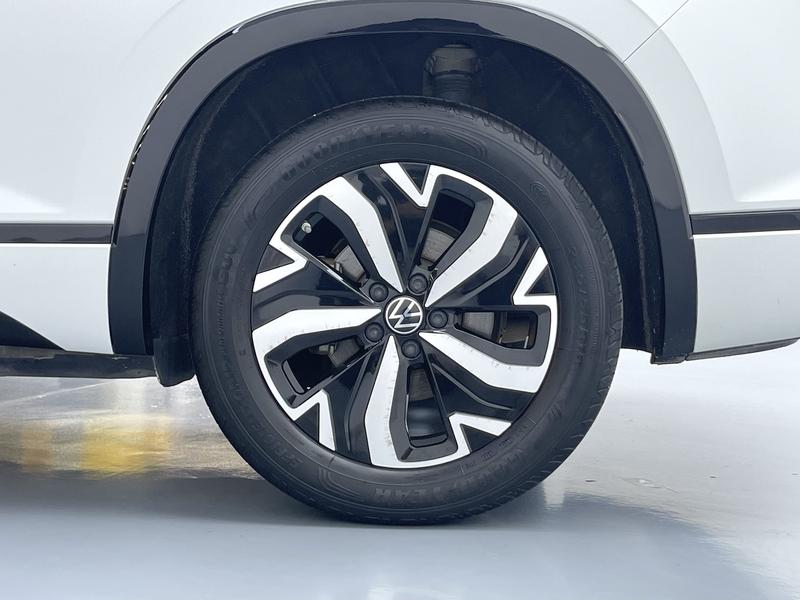 Volkswagen Tayron GTE Hybrid, 2023 — фото 11 из 12