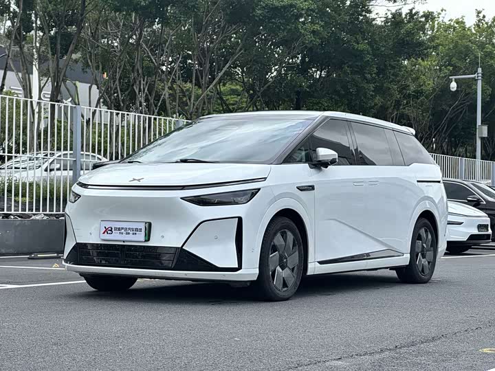 XPeng X9, 2026 — купить в Брянске под ключ