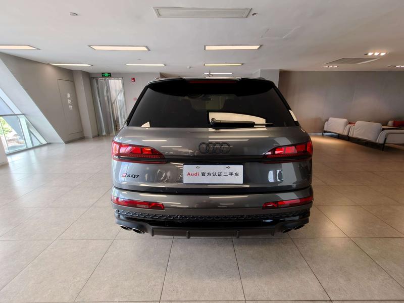 Audi SQ7, 2025 — фото 4 из 12