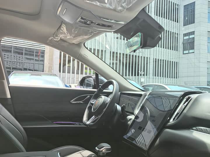 Hongqi HS3 Hybrid, 2025 — фото 5 из 9