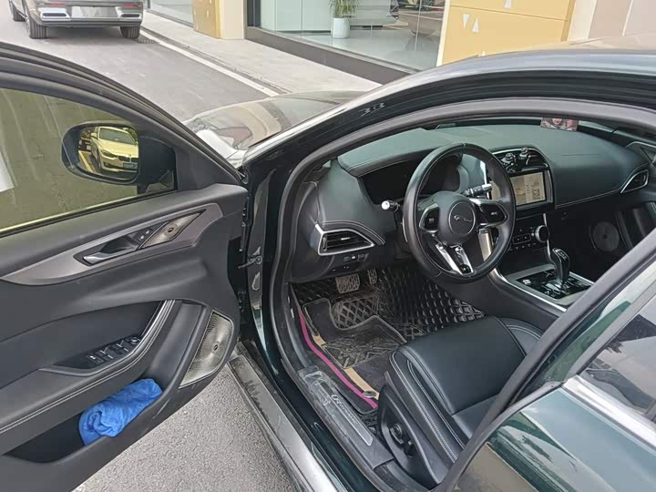 Jaguar XE L, 2022 — фото 2 из 7