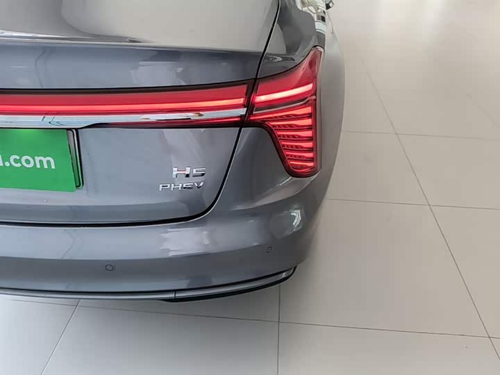 Hongqi H5 Hybrid, 2025 — фото 8 из 9
