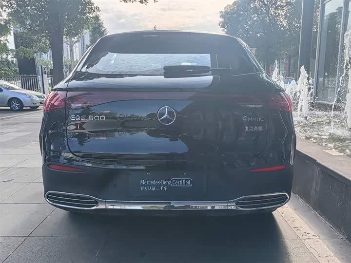 Mercedes-Benz EQE SUV, 2025 — фото 5 из 9