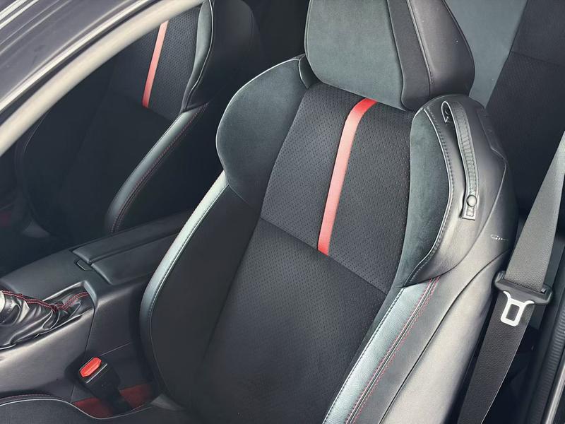 Toyota GR86, 2022 — фото 7 из 8
