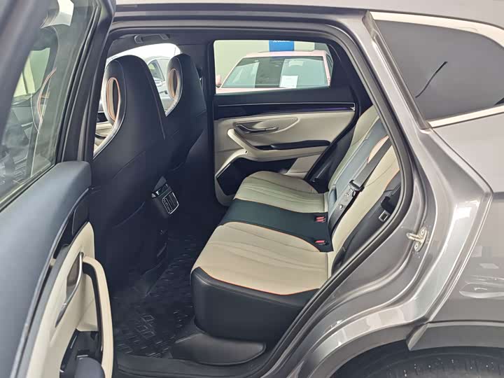 BYD Song Plus Hybrid/EV, 2023 — фото 4 из 5