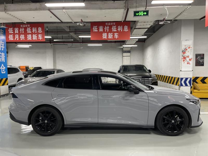 Changan UNI-V, 2022 — фото 8 из 12