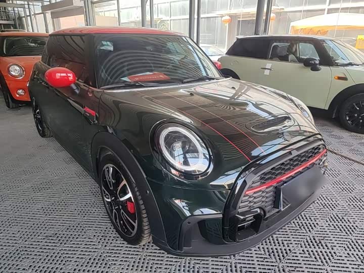 Mini Mini JCW, 2022 — фото 4 из 9