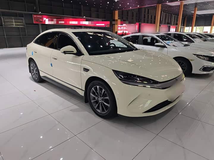 BYD Qin L, 2025 — фото 7 из 9