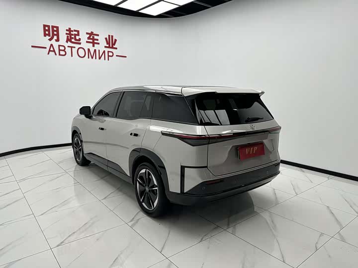 Toyota bZ3X, 2025 — фото 8 из 9