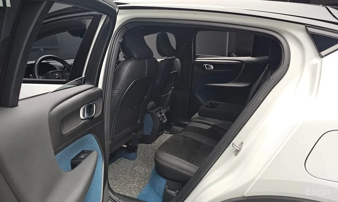 Volvo C40, 2022 — фото 12 из 12
