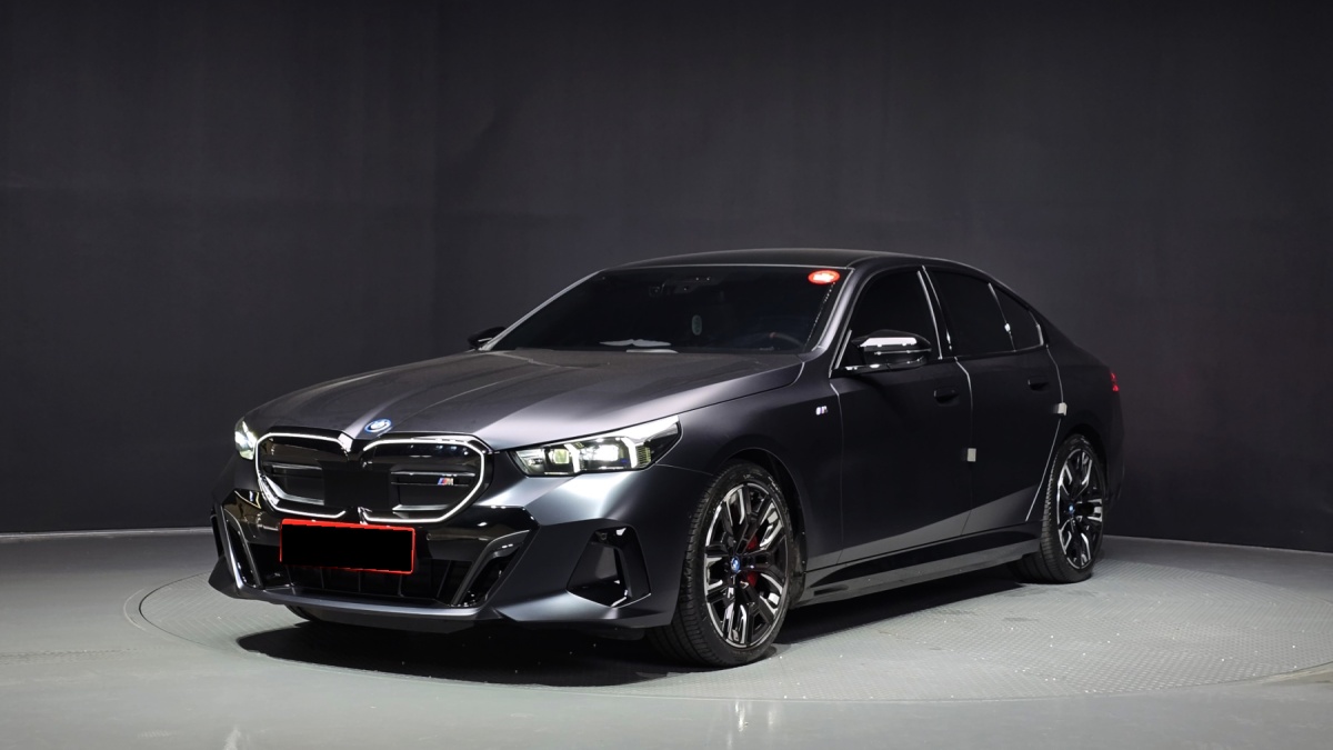 BMW i5, 2023 — купить в Брянске под ключ