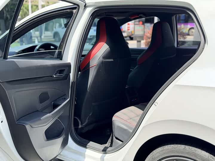 Volkswagen Golf GTI, 2022 — фото 9 из 9