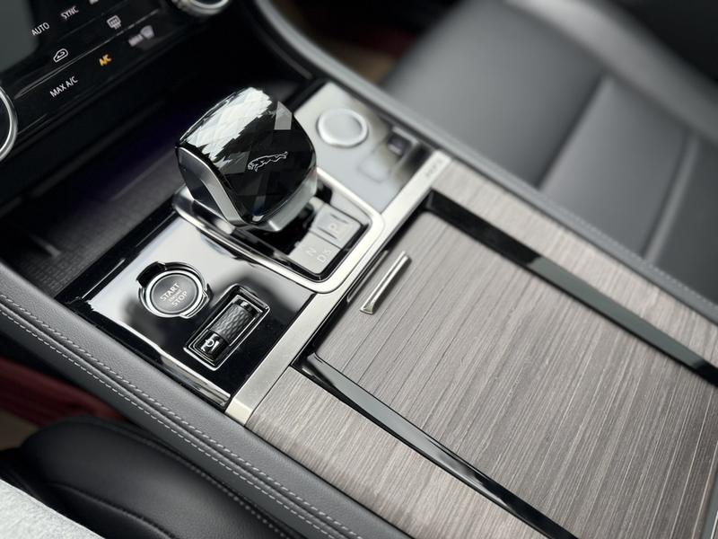 Jaguar XF L, 2022 — фото 10 из 12