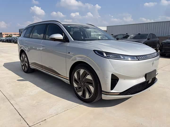 Dongfeng Yipai eπ 008, 2024 — фото 3 из 9