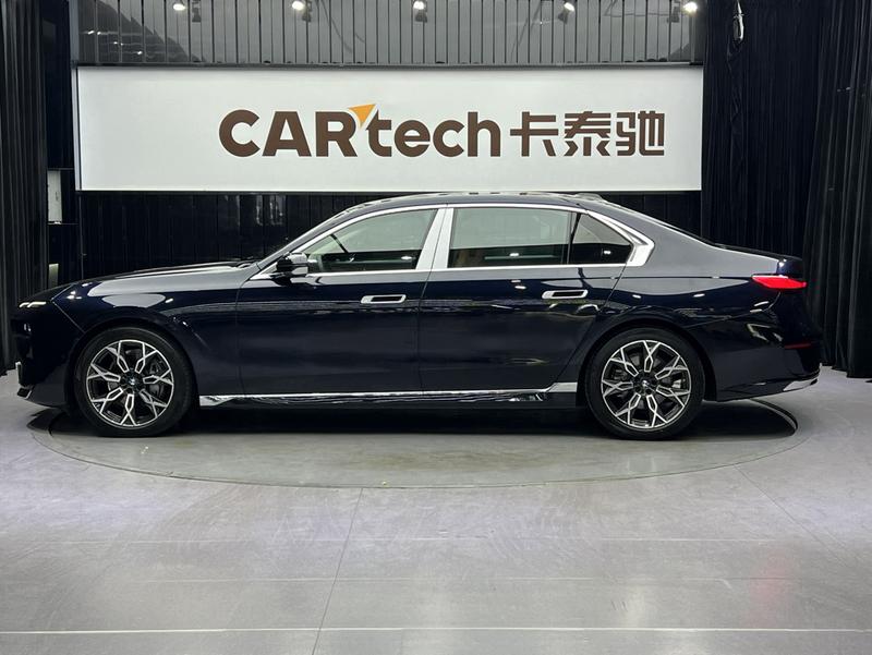 BMW 7 Series, 2024 — фото 4 из 10