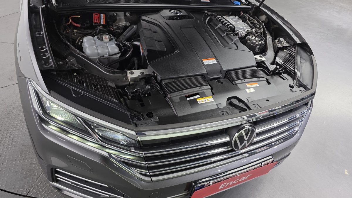 Volkswagen Touareg, 2023 — фото 6 из 12