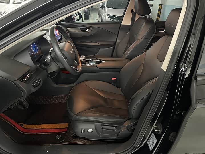 Hongqi E-QM5, 2024 — фото 9 из 9
