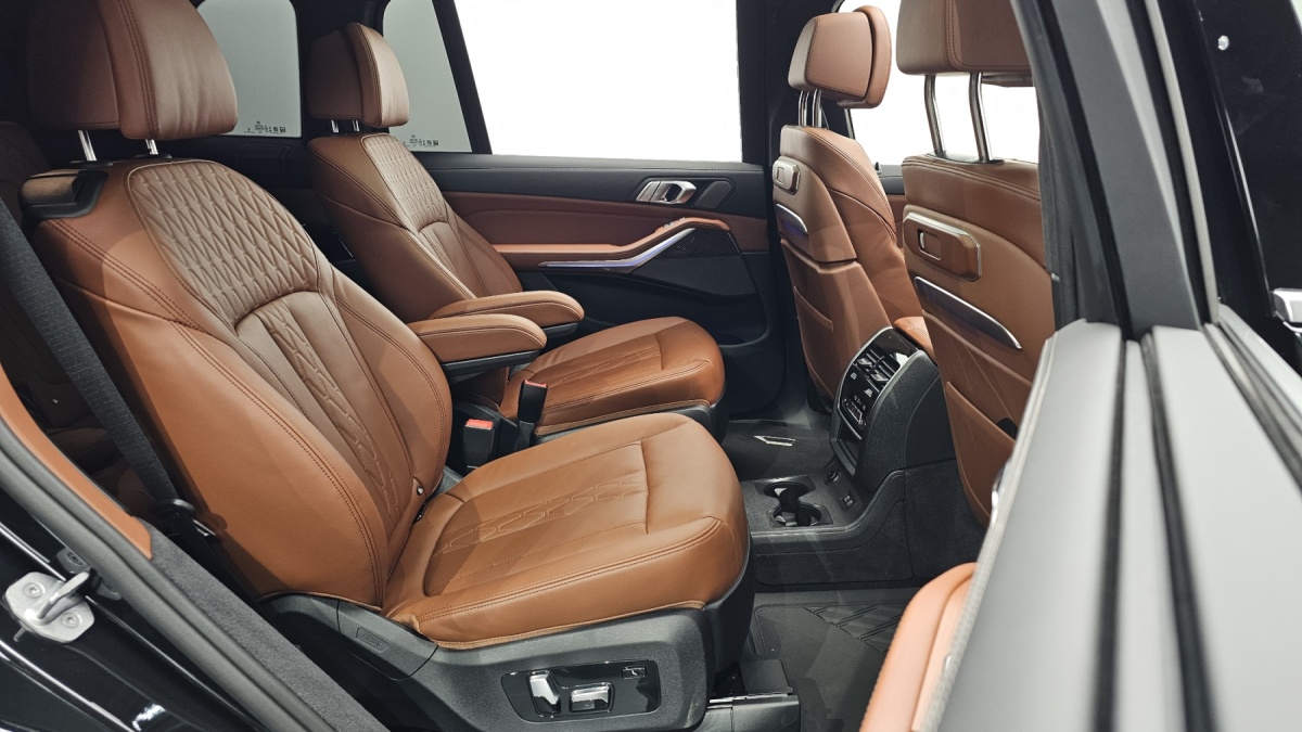 BMW X7, 2025 — фото 10 из 12