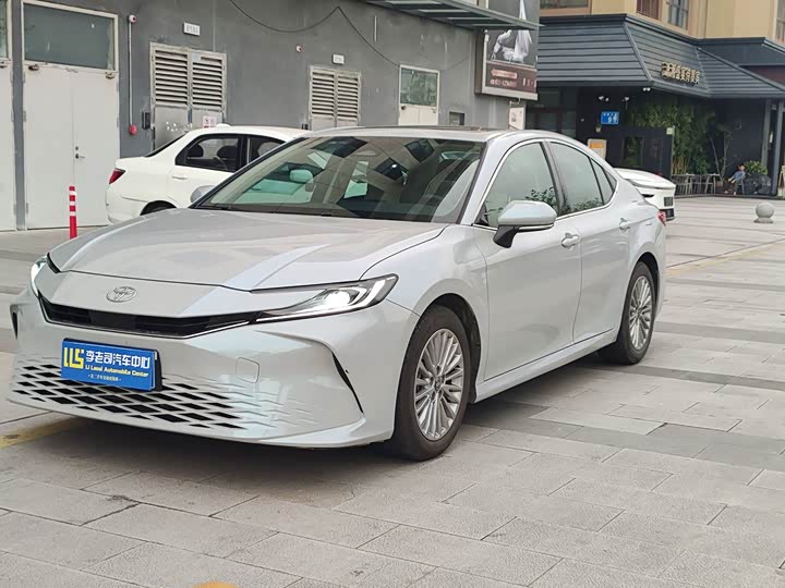 Toyota Camry, 2024 — купить в Санкт-Петербурге под ключ