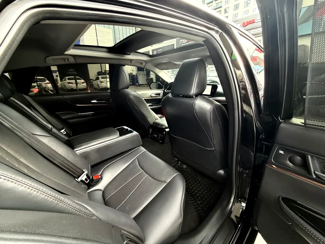 Toyota Mirai, 2023 — фото 2 из 10