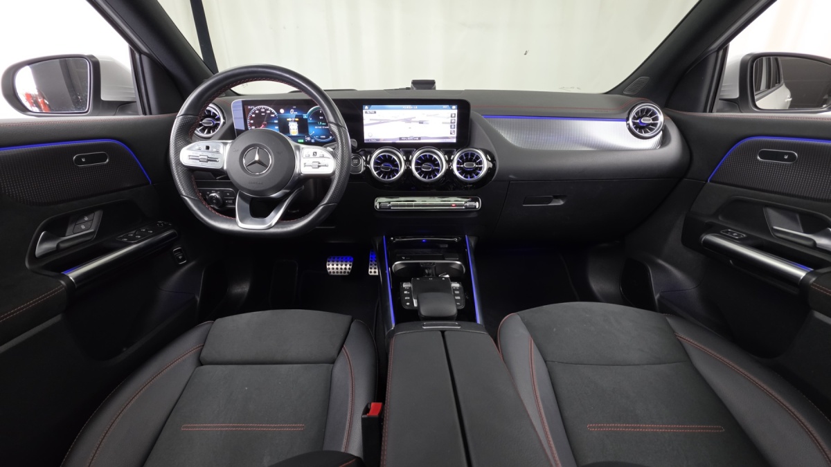 Mercedes-Benz EQA, 2022 — фото 7 из 12
