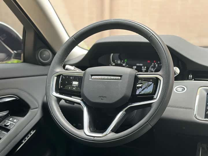 Land Rover Range Rover Evoque L Hybrid, 2022 — фото 4 из 9