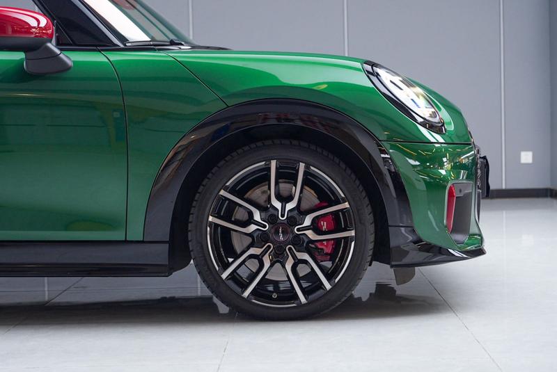 Mini Mini JCW, 2025 — фото 6 из 12