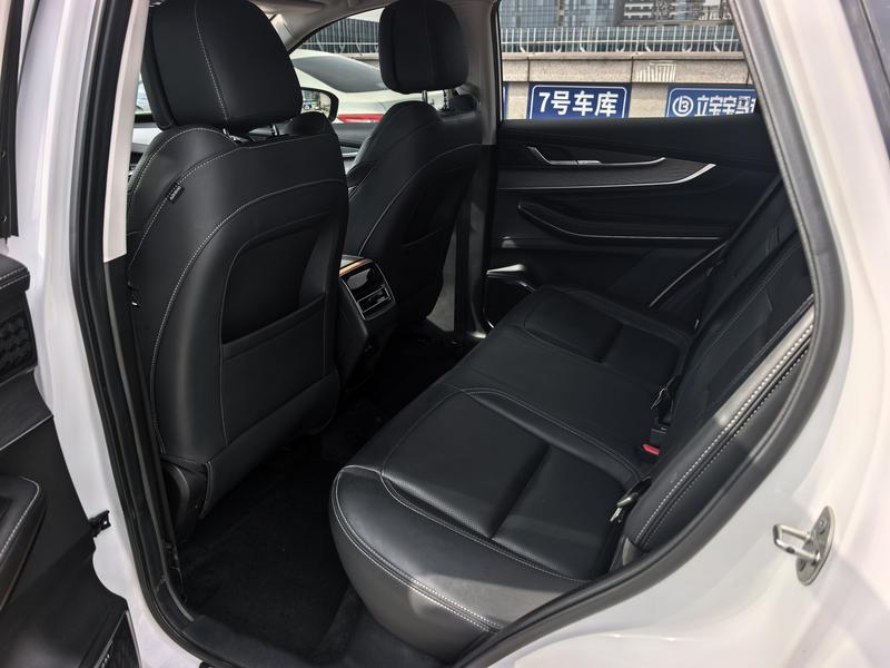 Exeed LX C-DM Hybrid, 2022 — фото 9 из 11